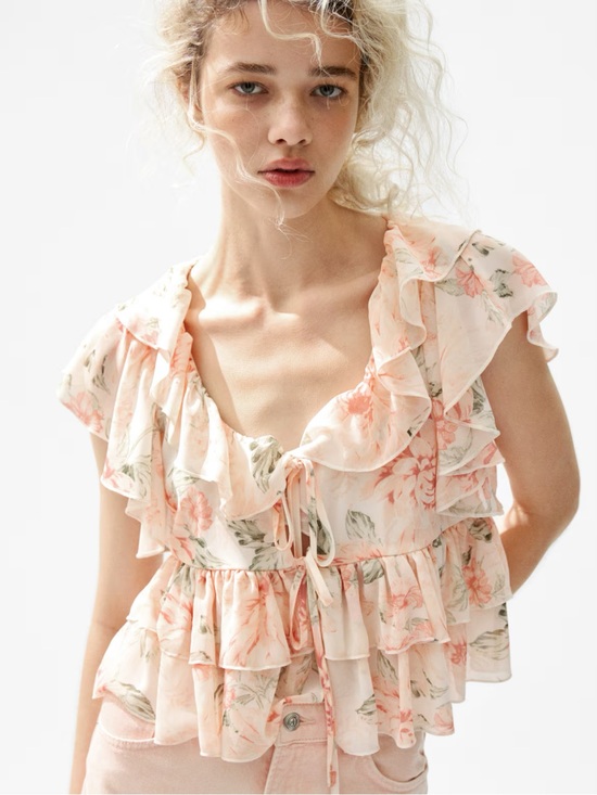 H&M Tops - H&M Peach & Cream Floral Ruffle Tie-Front Blouse